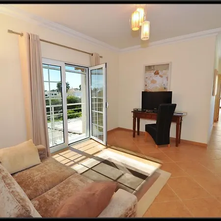 Villa Close To The Beach *