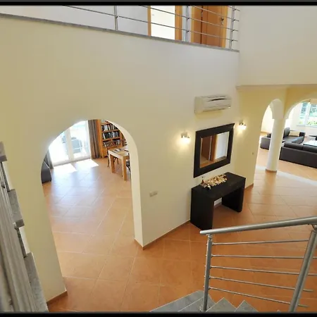 Villa Close To The Beach لاغوا